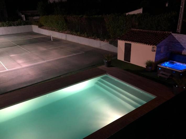 Apartamento de vacaciones para 2 personas, con piscina y jardín además de vistas y sauna - 1