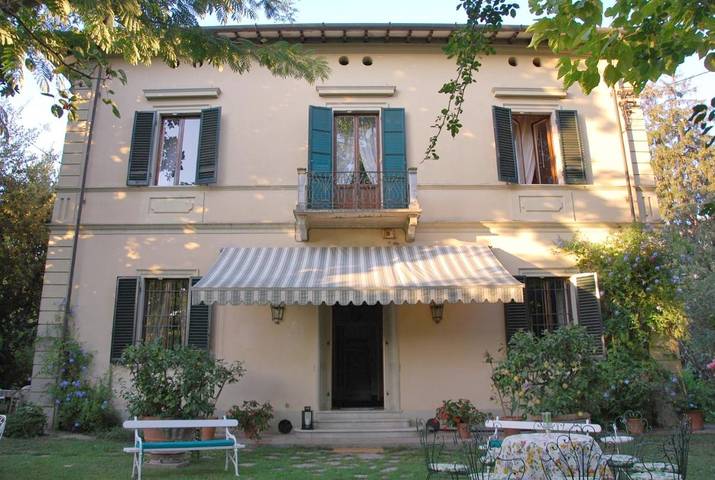 Villa per 8 persone, con Balcone e Giardino nonché Piscina e Panorama a San Giuliano Terme