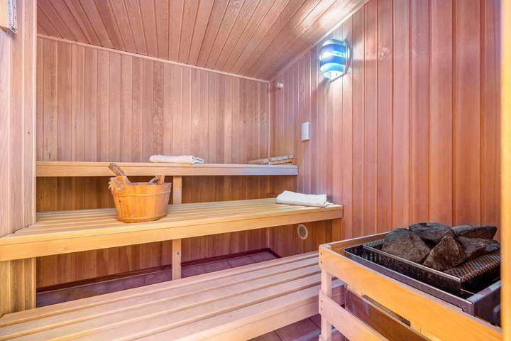 Appartement entier, Appartement 'Bergsonne' avec vue sur les montagnes, terrasse partagée et Wi-Fi in Todtnauberg (Todtnau), Todtnau