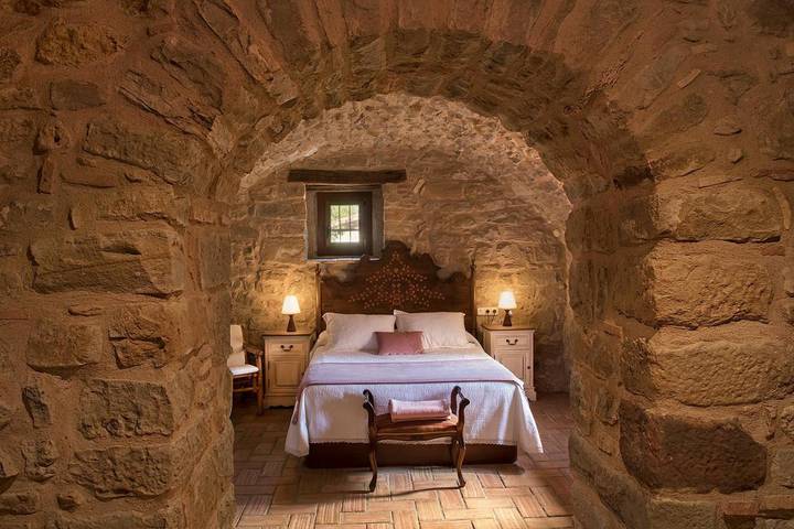 Casa rural para 2 personas, con jardín además de piscina y jacuzzi en Cataluña - 2