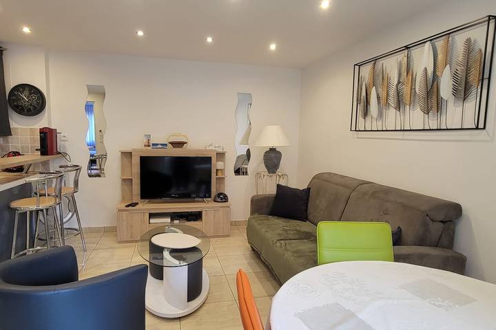 Gîte pour 4 personnes, avec terrasse dans Plage Republique Frejus - 4