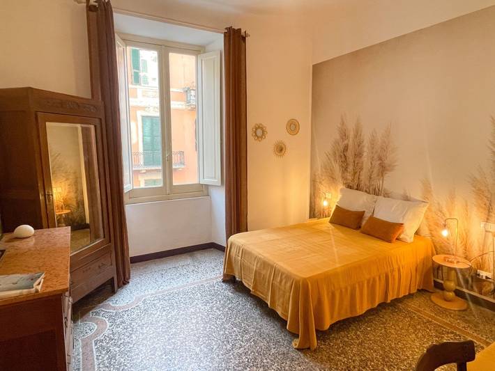 Gîte pour 5 personnes, avec balcon à Savona