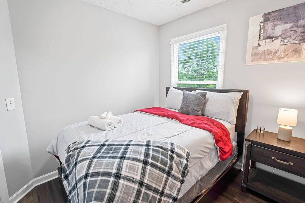 3-5 Mins from Downtown Cozy Clean & Newly Renovated 2 level Home in Greensboro, Guilford County