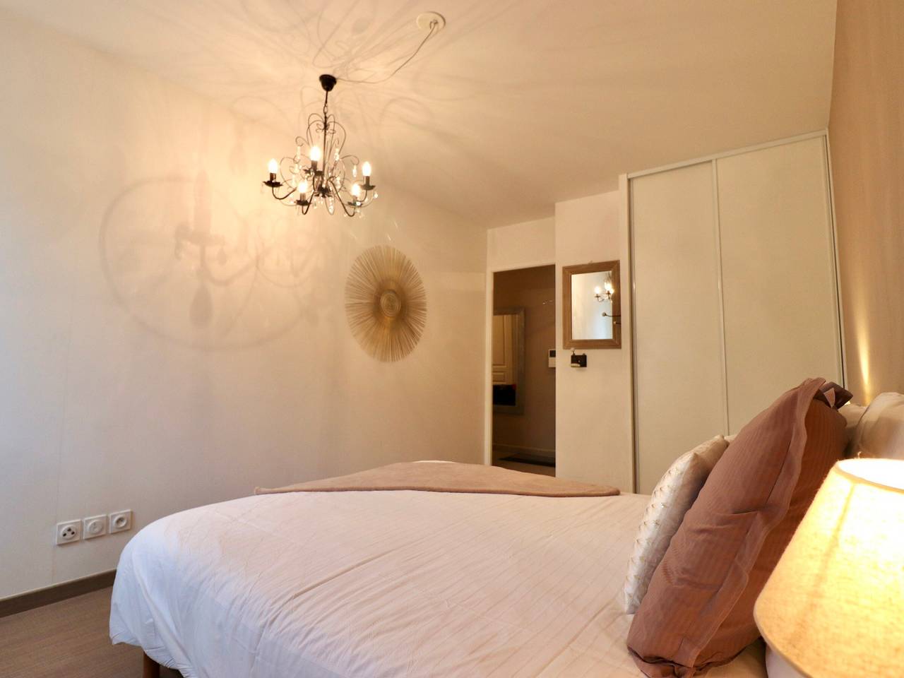 Appartement entier, Appartement contemporain à Annecy, terrasse et animaux admis in Annecy, Annecy (commune)