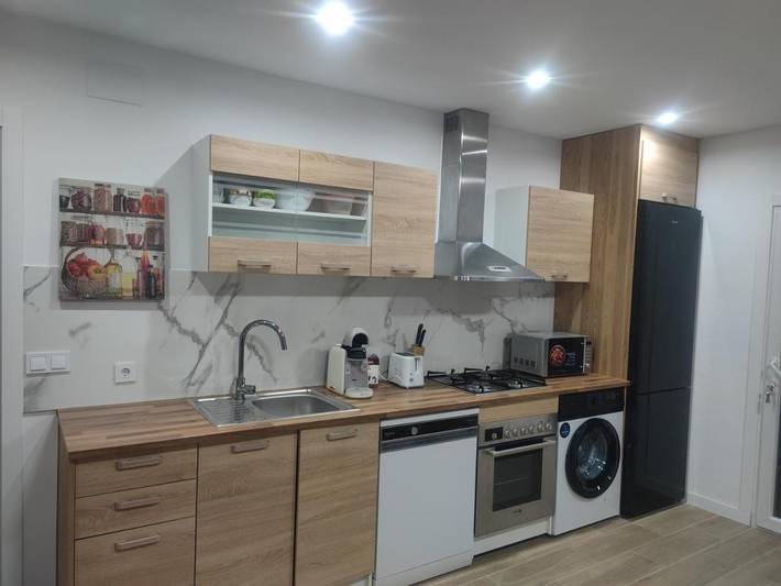 Gîte pour 4 personnes, avec terrasse et piscine à La Jonquera - 3