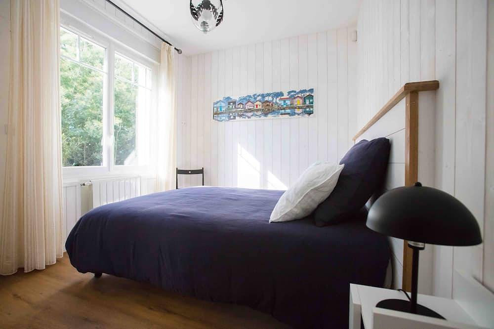 200 meters from the beach: Villa In The Center of Cap Ferret, beautiful garden with trees in Lège-Cap-Ferret, Arcachon region