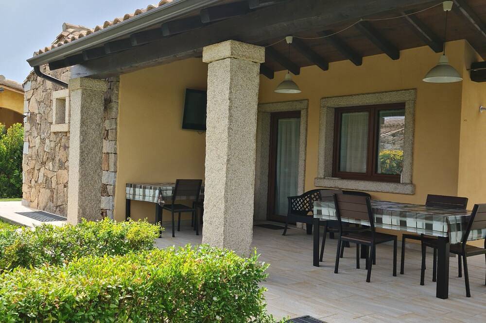 Villa Mathias unifamiliare a 600 metri dalla spiaggia di Cala Sinzias in Cala Sinzias, Cagliari e Dintorni