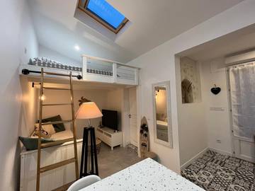 Gîte pour 4 personnes, avec terrasse à Saint-Sulpice-et-Cameyrac
