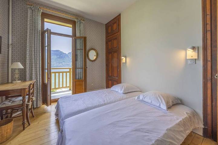 Lake Annecy – Sevrier: Familienhaus für 12 Personen mit Wasserzugang in Sévrier, Parc naturel régional du Massif des Bauges