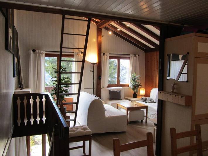 Gîte pour 6 personnes, avec Balcon et Terrasse ainsi que Jardin et Vue sur le lac à Monthey