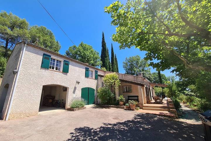 Villa pour 8 personnes, avec jardin, animaux acceptés à Lorgues