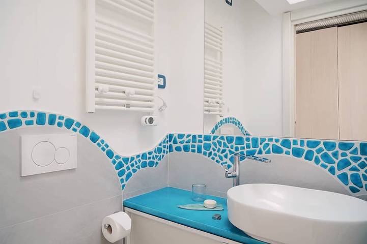 Sea Wind House: relaxation between downtown and the sea in a quiet area. in Chiaia, Forio