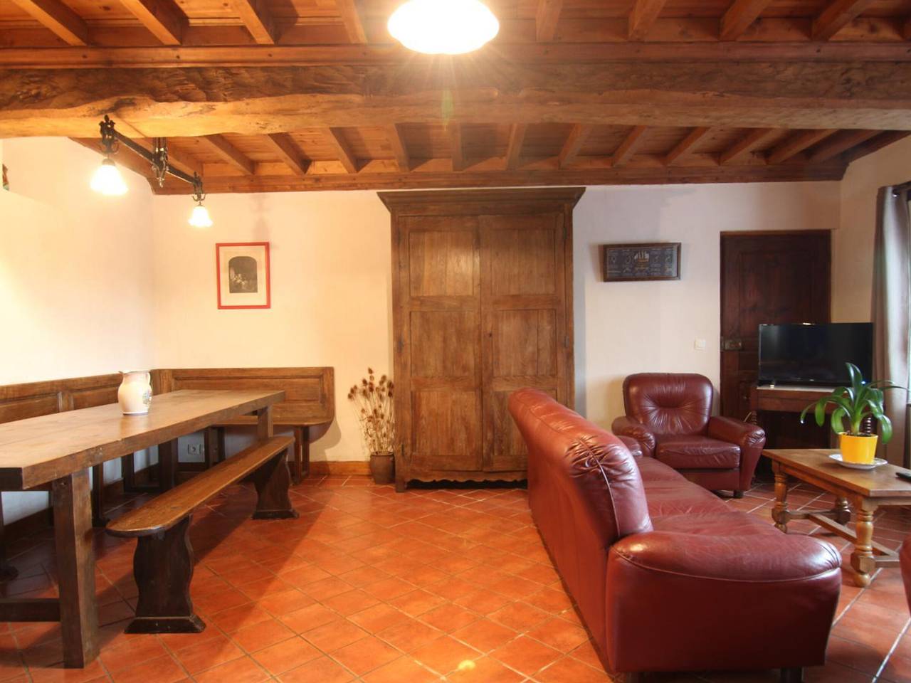 Charmante Maison Normande, 2 Chambres, Grand Jardin, Proche Plages et Rivière, Animaux Acceptés in Heugueville-sur-Sienne, Région de Coutances