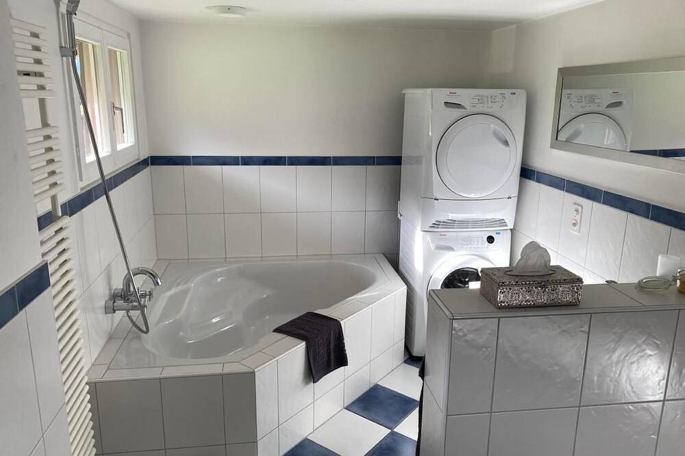 Ganze Wohnung, Bijou Höfen in Höfen b. Thun, Stocken-Höfen