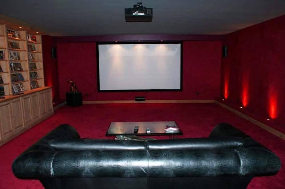 Deauville sea view and racetracks near the Golf in Tourgéville, Lisieux region