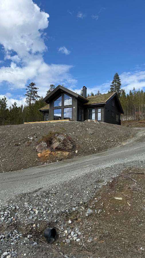 Feriehus for 8 personer, med Terrasse og Hage i tillegg til Utsikt i Jotunheimen