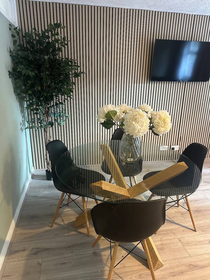 Un espace de jeu discret et élégant pour les couples in Crawley, Sussex de l'Ouest