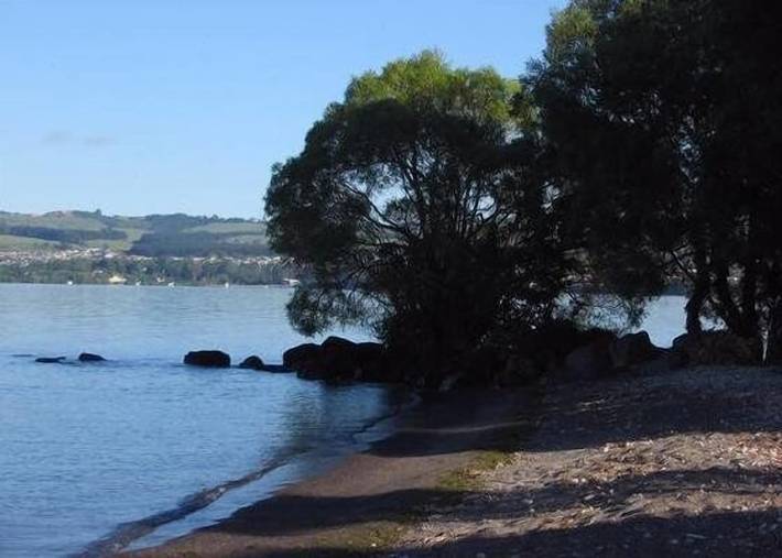 Gîte pour 6 personnes, avec jardin et balcon à Taupo