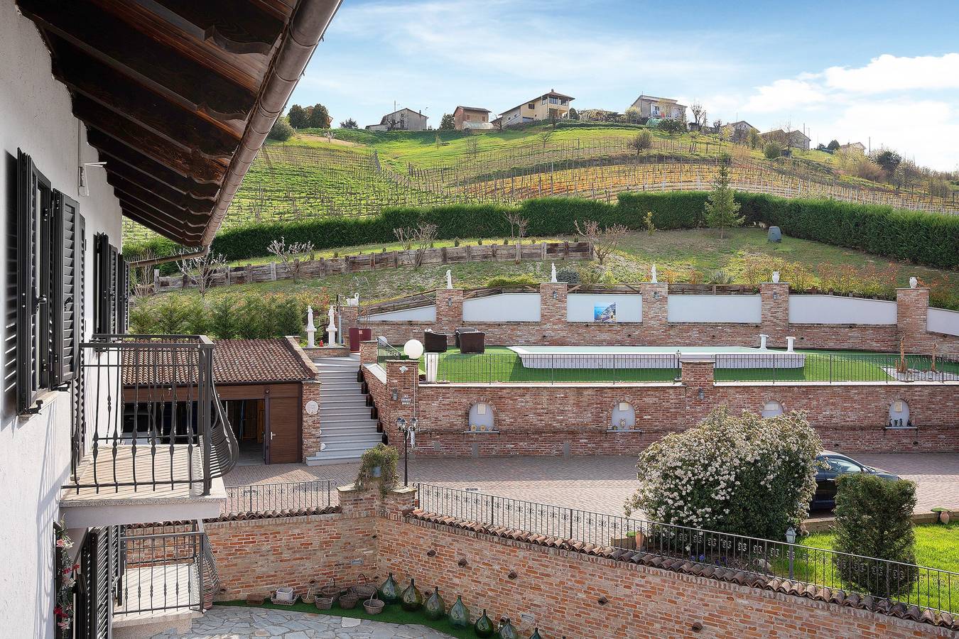 Casa vacanze "Sweet Life" con piscina condivisa, terrazza privata e Wi-Fi in Priocca, Langhe