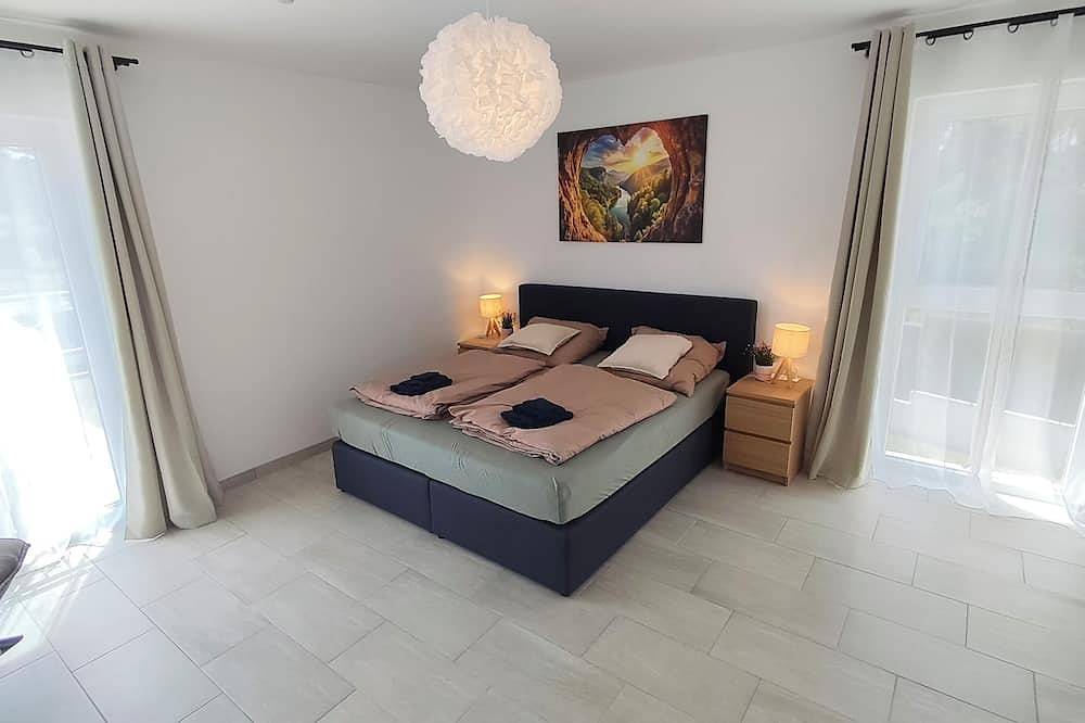 Quiet and spacious 208 m² villa with swimming pool & air conditioning in Trans-en-Provence, Draguignan Region