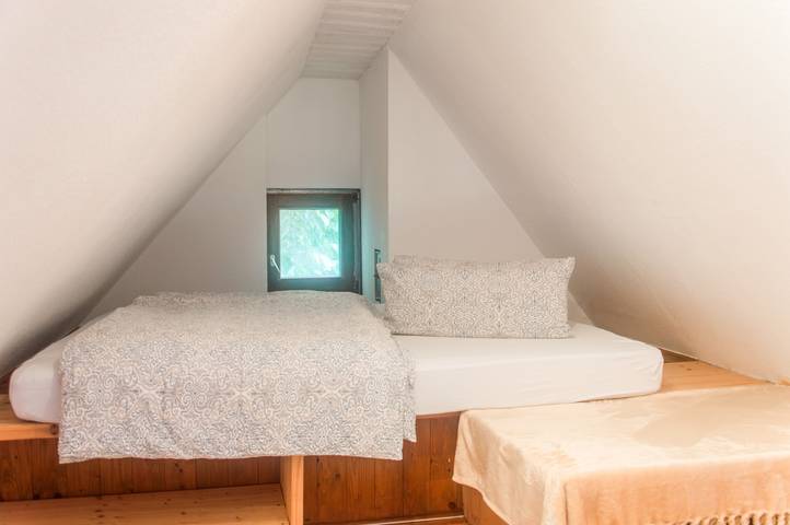 Ganze Wohnung, Ferienwohnung 'Galeriewohnung Mit Seeblick' mit Seeblick, Balkon und Wlan in Absberg, Fränkisches Seenland