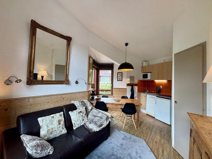 Apartamento de vacaciones para 3 personas, con vistas además de piscina y balcón - 1