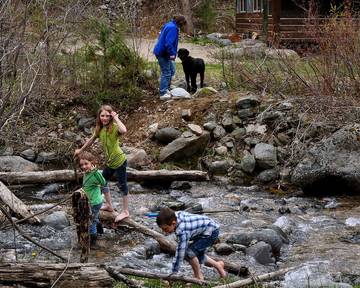 Chalet for 4 Guests in Custer Gallatin National Forest, Montana, Picture 2