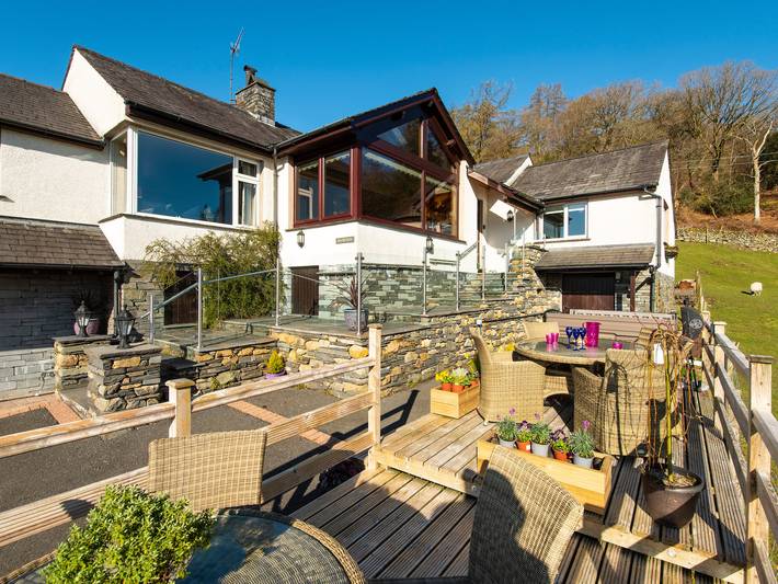 Cottage for 14 people, with Hot tub and Garden in Coniston Water