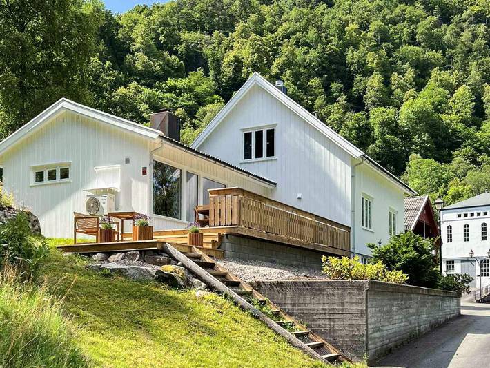 Ferienhaus für 8 Personen, mit Whirlpool und Terrasse in Vest-Agder
