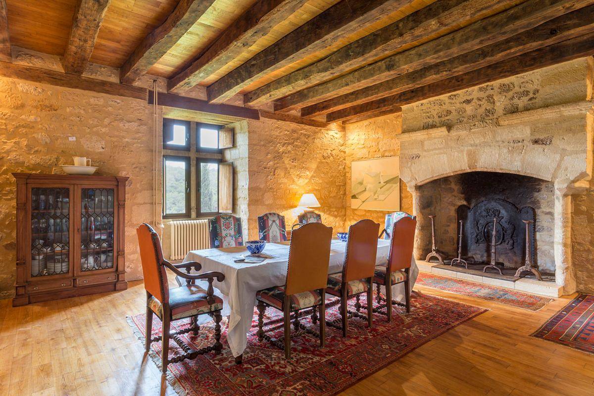 Château pour 8 personnes avec jardin in Mauzens-et-Miremont, Périgord Noir