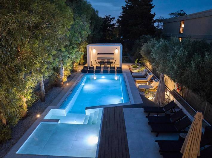 Appart’hôtel pour 4 personnes, avec jacuzzi ainsi que jardin et piscine