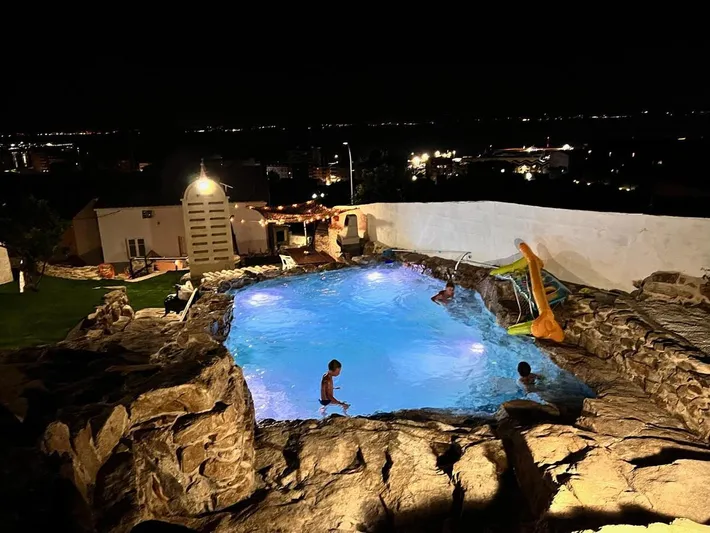 Casa de vacaciones para 5 personas, con jacuzzi y sauna además de jardín y piscina - 1