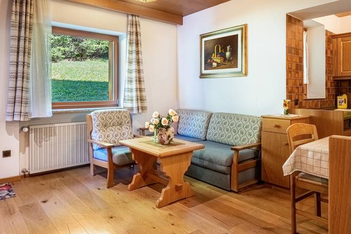 Gîte pour 4 personnes, avec jardin à Canazei - 4