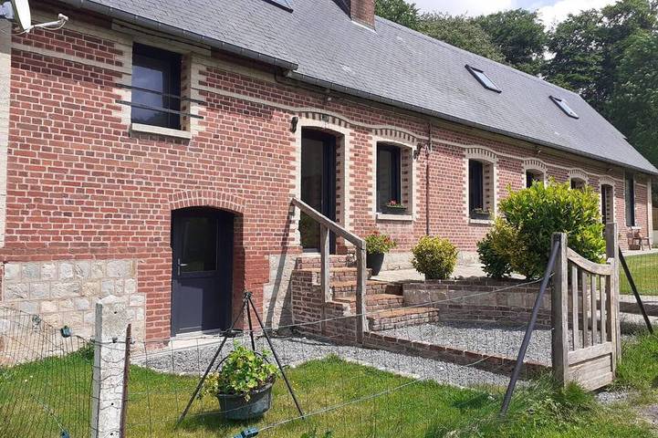 Gîte pour 6 personnes, avec jardin, animaux acceptés à La Gaillarde