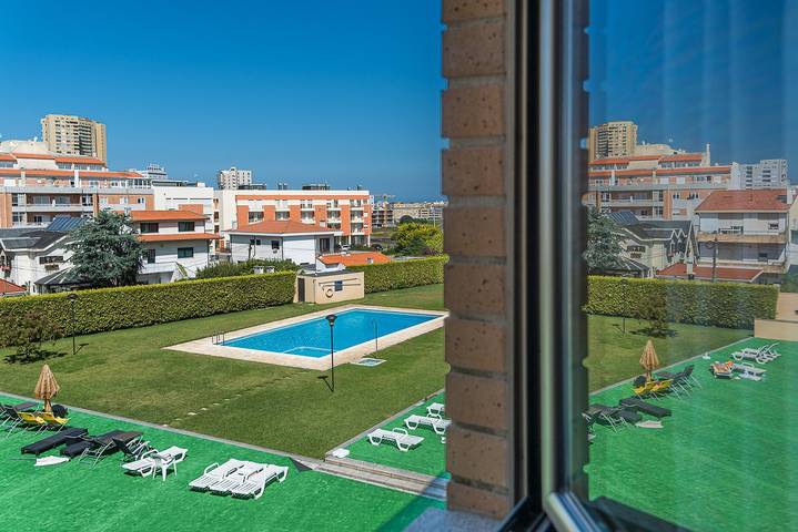 Apartamento de férias para 6 pessoas, com piscina e jardim em Aver-o-Mar