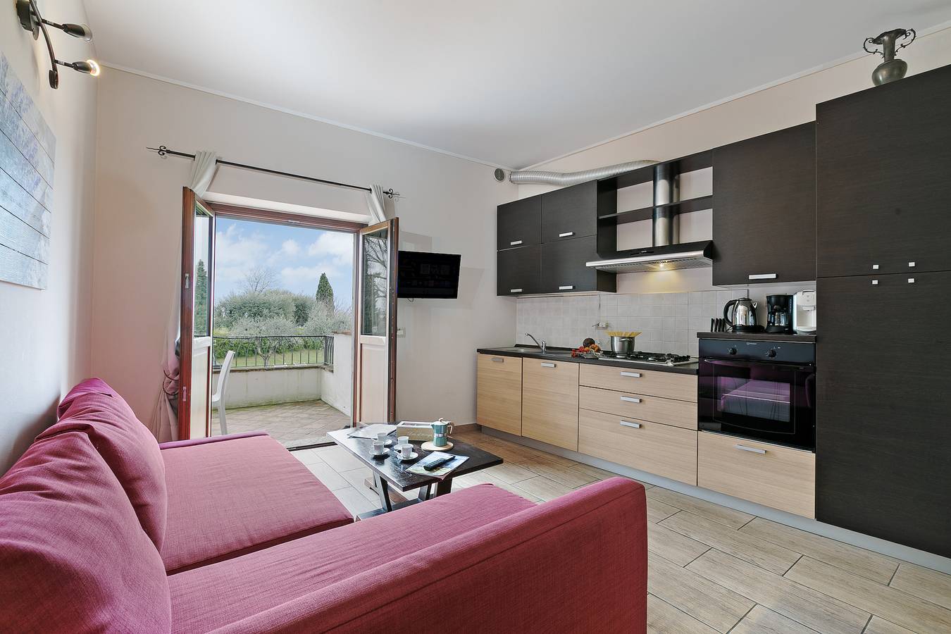 Ganze Wohnung, Agriturismo Apartm Vittoriale heated pool in Padenghe sul Garda, Gardasee-Berge