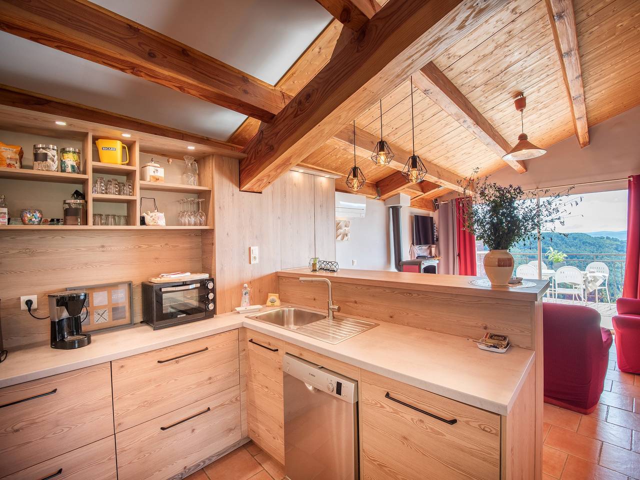 Villa en pierre avec vue panoramique in Chassiers, Parc naturel régional des Monts d'Ardèche