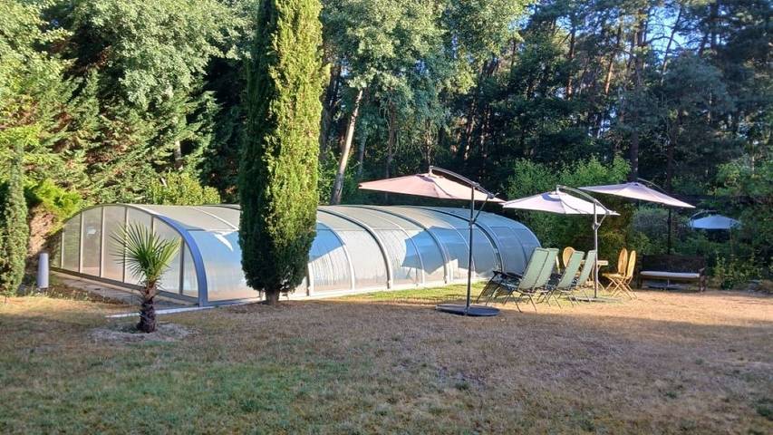 Gîte pour 5 personnes, avec terrasse ainsi que jardin et piscine dans Seine-et-Marne
