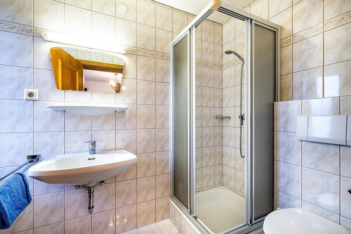 Ganze Ferienwohnung, Doppelzimmer mit Dusche, Wc in Flachau, Ski Amadé