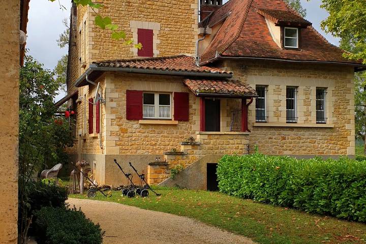 Gîte pour 10 personnes, avec piscine et sauna à Soturac - 4
