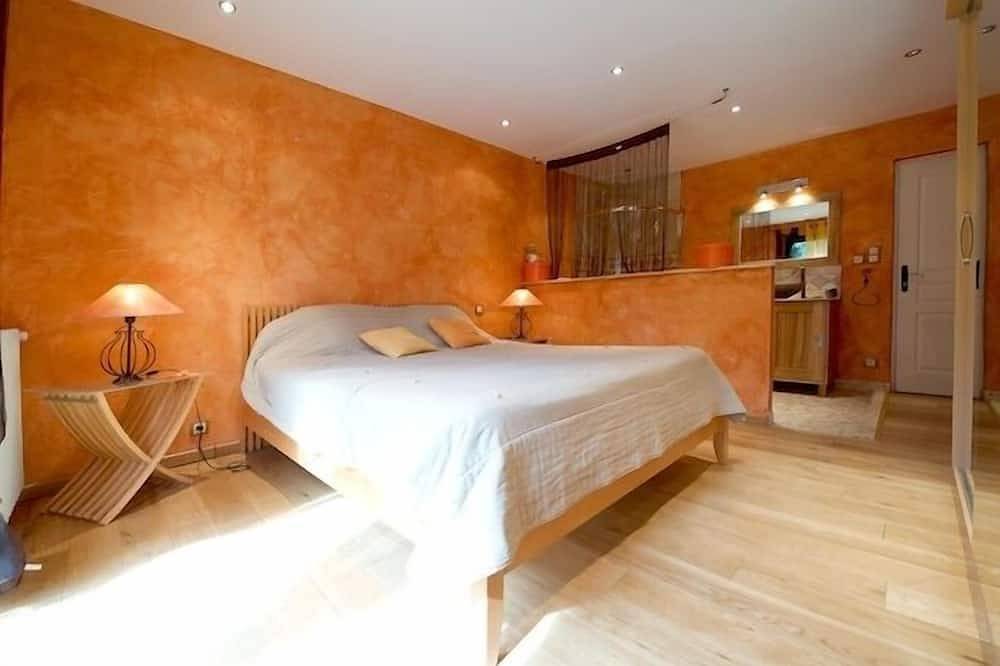 Villa Vacances Sud de la France 3* with swimming pool. in Vézénobres, Alès region