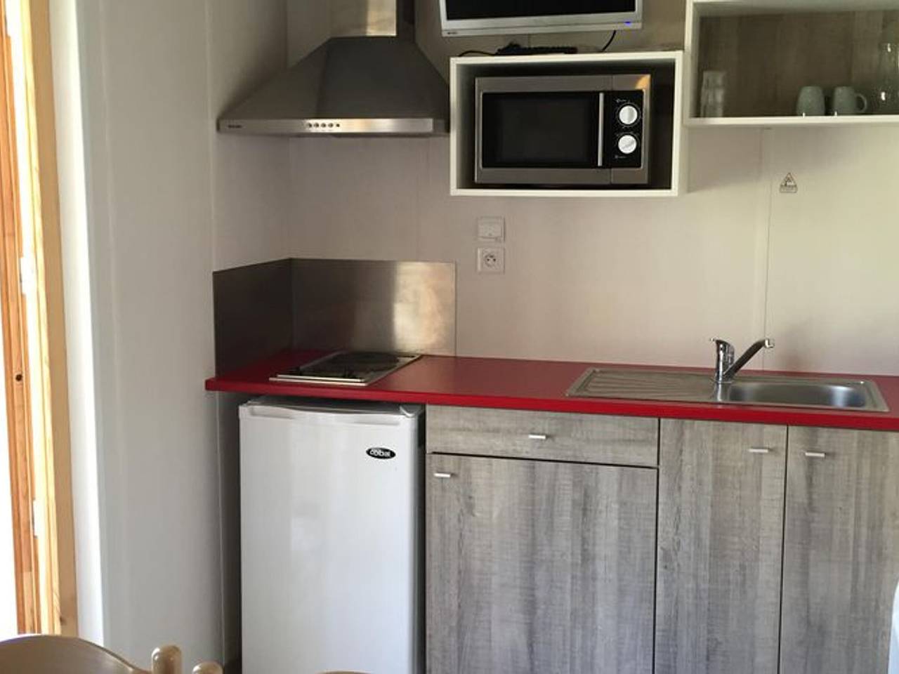Chalet confortable avec terrasse pour 2 personnes in Coulon, Région de Niort
