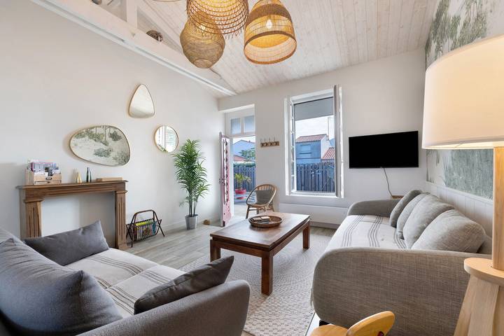Casa de vacaciones 'La Bohème' con terraza y jardín in L'Aiguillon-la-Presqu'île, Vandea