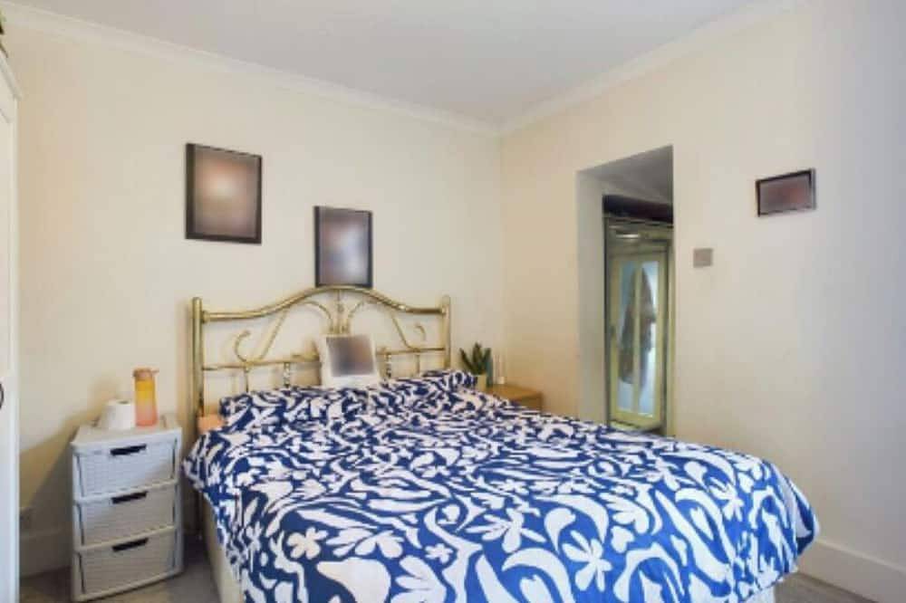 2 Bed House close to Reading Town Centre in Reading, Berkshire