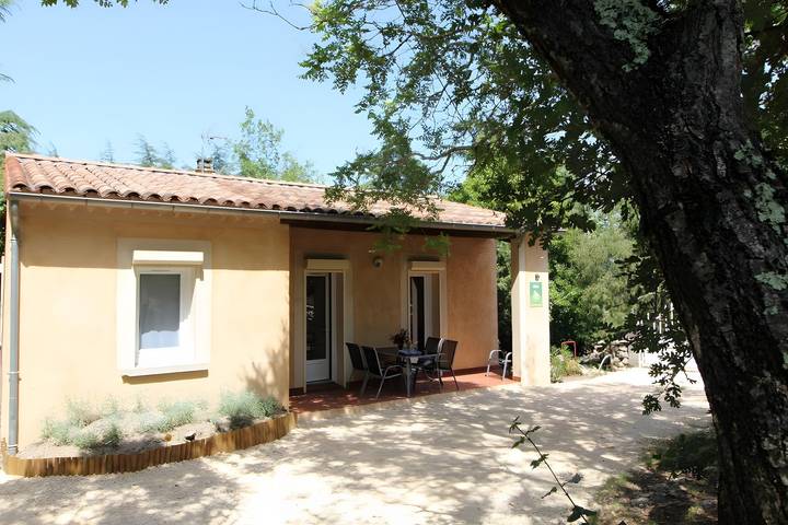 Location de vacances pour 4 personnes, avec jardin à Saint-Alban-Auriolles - 2