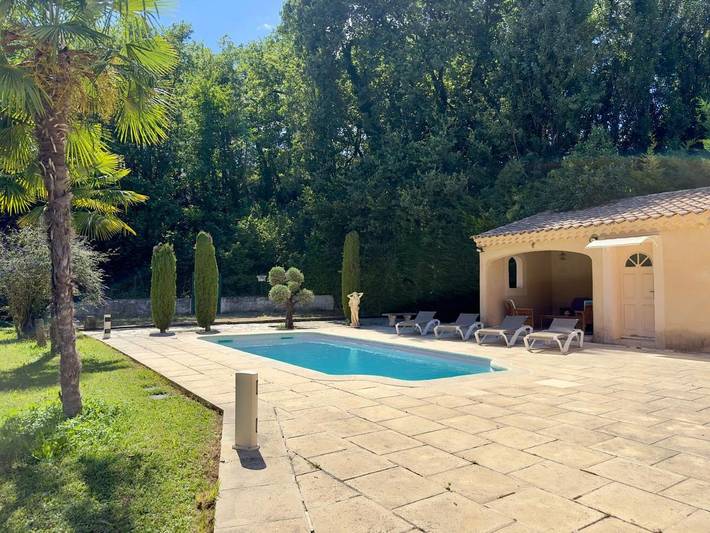 Location de vacances pour 6 personnes, avec Balcon et Terrasse ainsi que Jardin et Piscine à Ansouis - 2