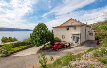 Ferienwohnung für 4 Personen, mit Garten in Senj