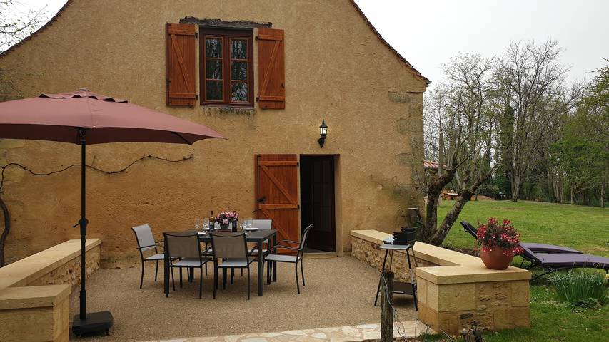 Gîte pour 4 personnes, avec Piscine à Bourniquel
