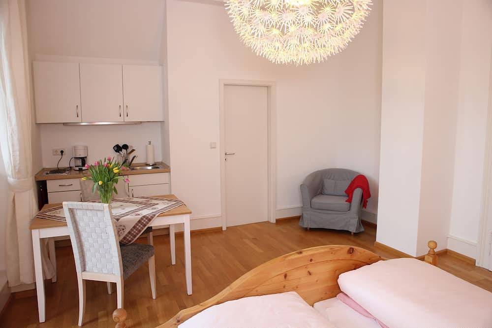 Ganze Wohnung, Ferienwohnung Schauinsland mit herrlicher Aussicht, Natur pur, Wandern, Erholung in Suedlicher Schwarzwald, Oberried