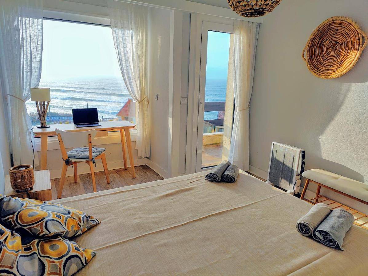 Apartamento inteiro, Santa Cruz Ocean Apartment - I in A dos Cunhados e Maceira, Distrito de Lisboa